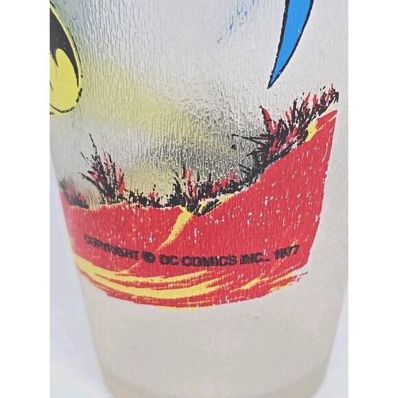 DC Comics 1977 Frosted Translucent Batman Plastic 5.5" Tall Cup U252 - Picture 5 of 8